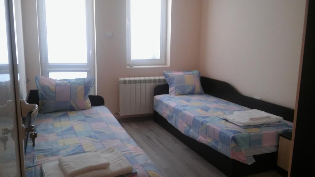 Apartment Izabel Yambol Esterno foto